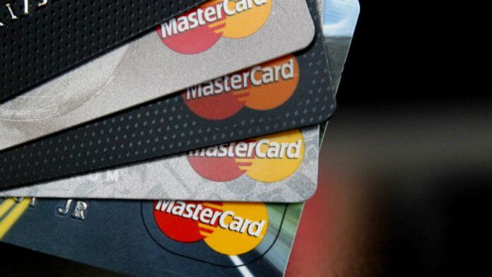 ¿Cómo retirar dinero de Bwin con Mastercard?